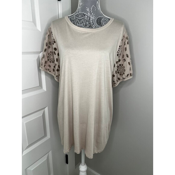 Torrid Beige Puffy Crochet Sleeve Blouse Top size 1 1X - Picture 1 of 7